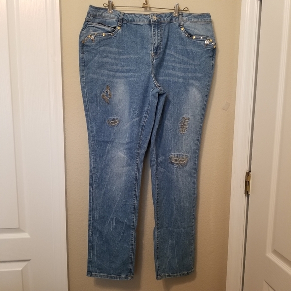 Ashley Stewart Women's Size 16 Hi Rise Jeans Rhinestone Patch Patterns 41 x 31.5 - Picture 1 of 8